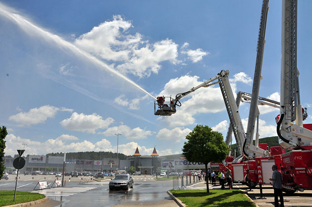 Autospecială de intervenţie la înălţime la ISU Satu Mare