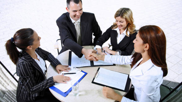 Absolvenții, așteptați să se înregistreze în baza de date AJOFM