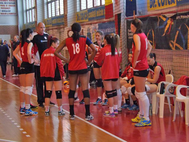 Se destramă şi echipa de volei?