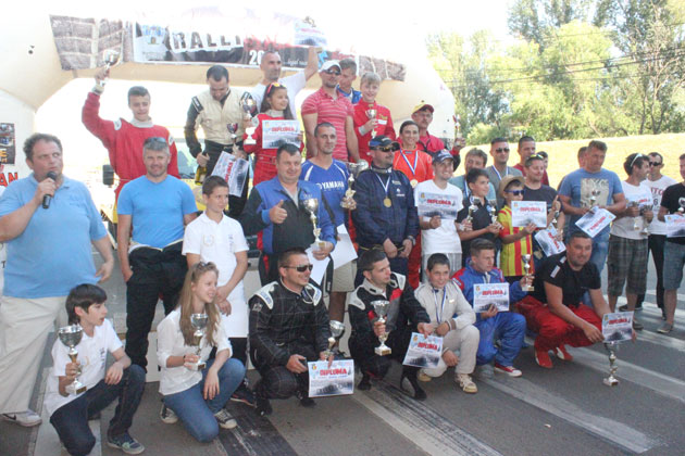 Familia Iocsak la putere!