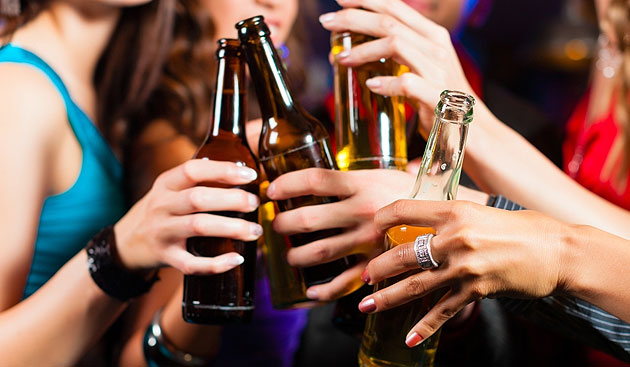 Sătmărenii, printre cei mai cumpătaţi consumatori de alcool din ţară
