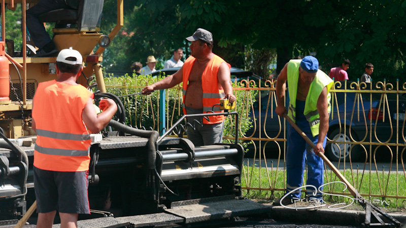 ZECI de firme şi-au BĂTUT JOC de angajaţi pe durata CANICULEI