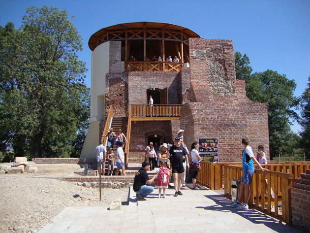 Peste 30.000 de vizitatori la Cetatea din Ardud