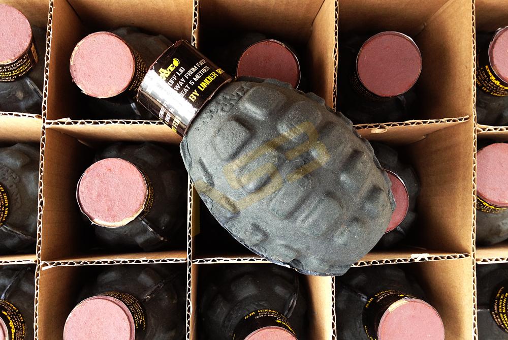 DESFIGURATĂ de o grenadă AIRSOFT. Femeia a ajuns la URGENŢE