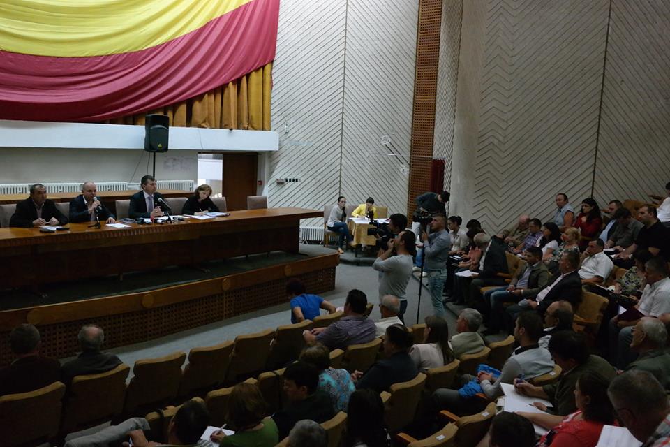 SECRETARII de primării, acuzaţi de DEZINTERES. Prefectura pune punctul pe I