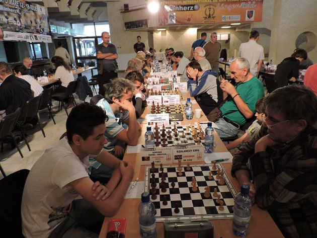 Luptă deschisă în fruntea clasamentului după trei runde