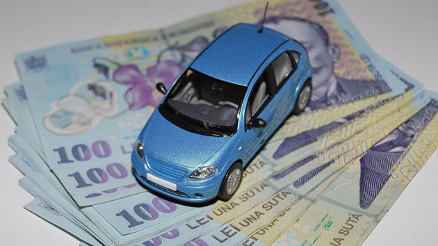 Ţepuirea firmelor de asigurări, la mare modă