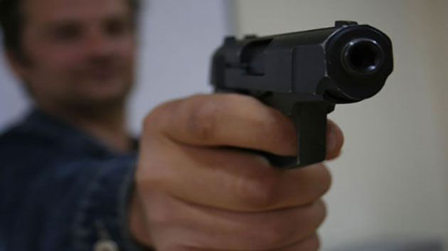 Lovit de amnezie, un pistolar s-a ales cu dosar penal