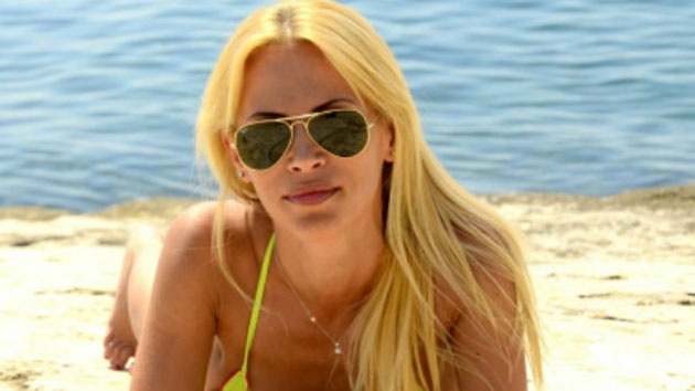 La TVR e o apariţie sobră, dar uite cum poate să arate în costum de baie!