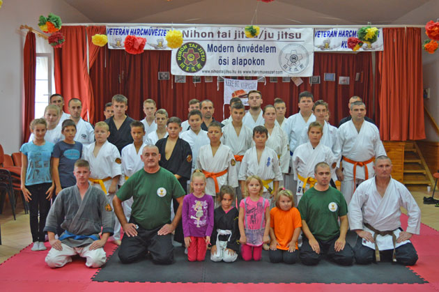 Okinawa, la un curs de autoapărare în Ungaria
