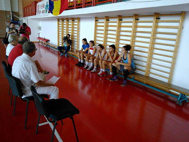 Cinci jucătoare la reunirea lotului de baschet