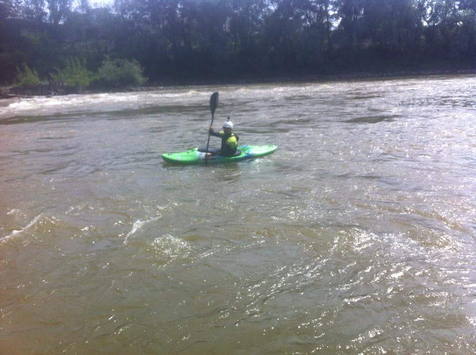 Concurs inedit de slalom kaiak, pe Someş, la Satu Mare