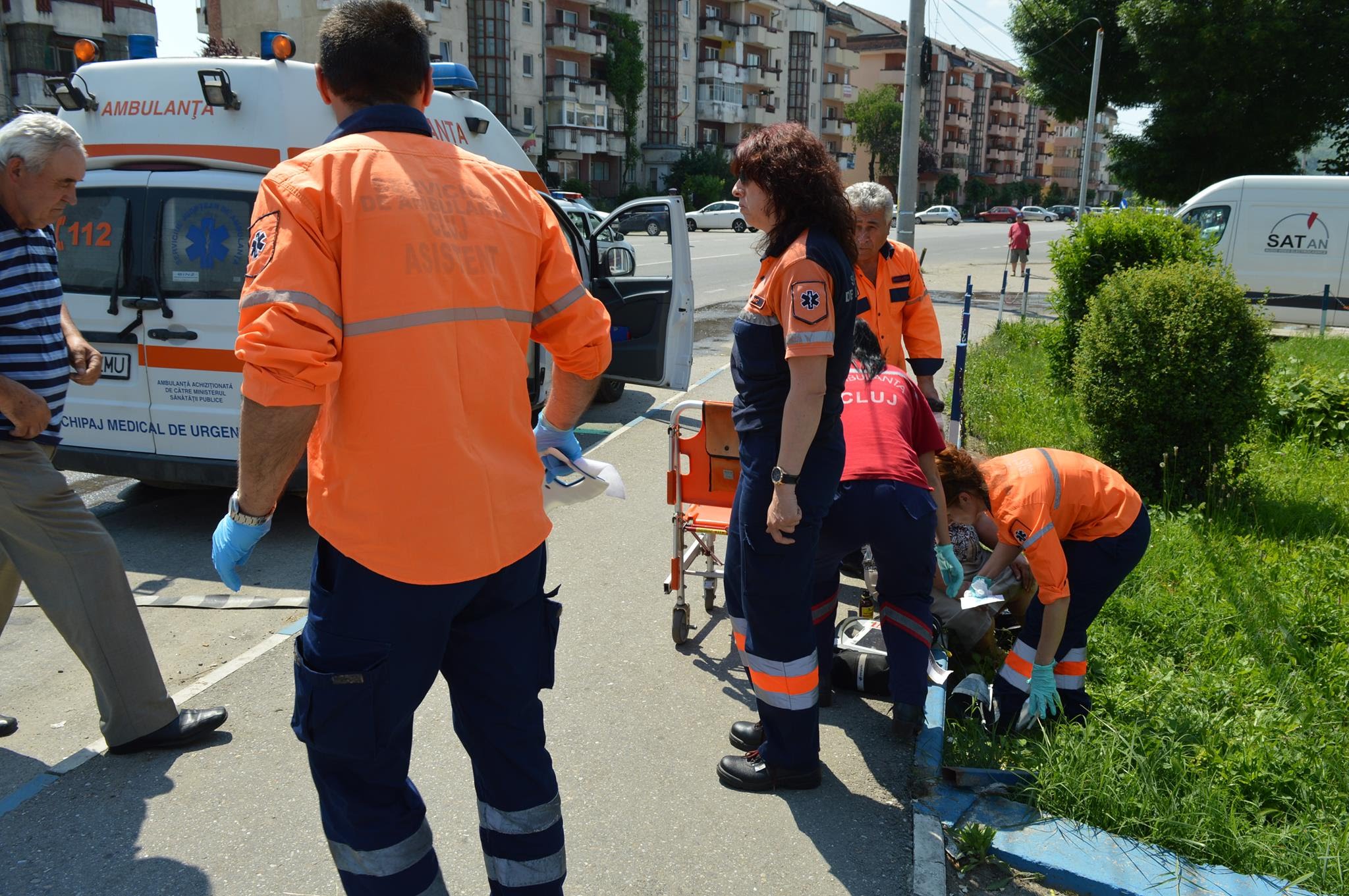 FETIŢĂ de 9 ani accidentată GRAV de o femeie la Negreşti-Oaş