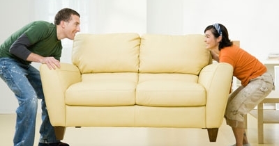 NORA i-a FURAT mobila din CASĂ