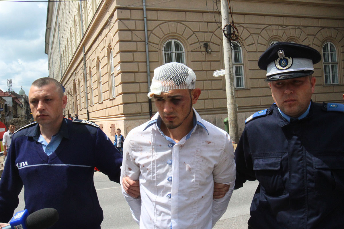 Violenţe RECORD într-o singură zi. Poliţiştii sunt EXASPERAŢI