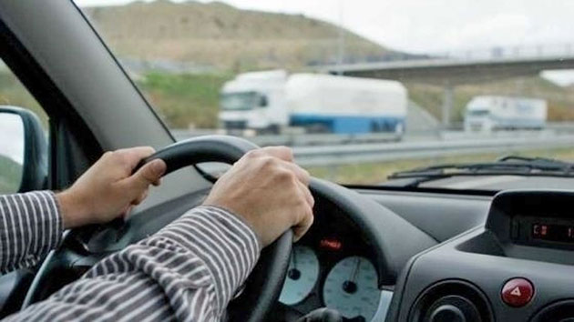 Depistat conducând deşi nu  poseda permis