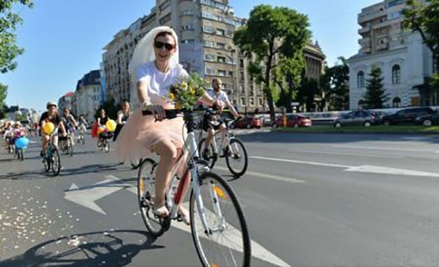Mersul pe bicicletă este benefic atât pentru sănătate, cât și pentru siluetă