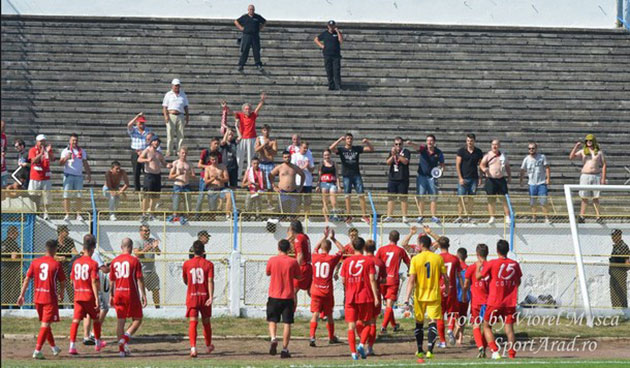 Probleme cu forțele de ordine pentru suporterii arădeni!