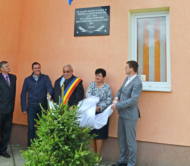 Opt secole de atestare documentară  a localităţii Apa