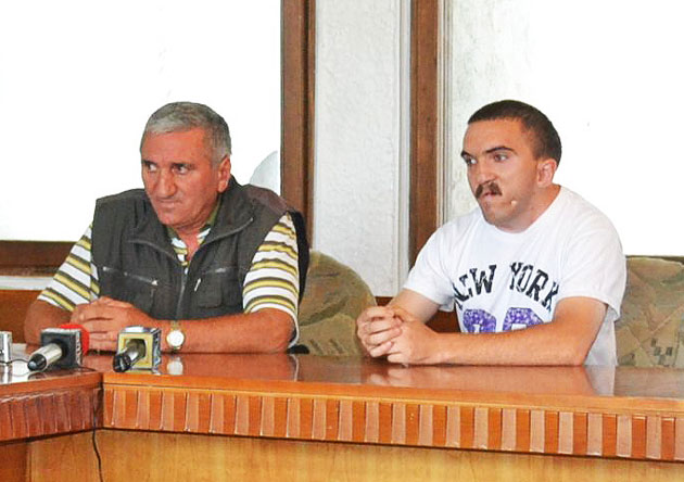 Tânăr cu facultate, ignorat de angajatori din cauza unei buze de iepure