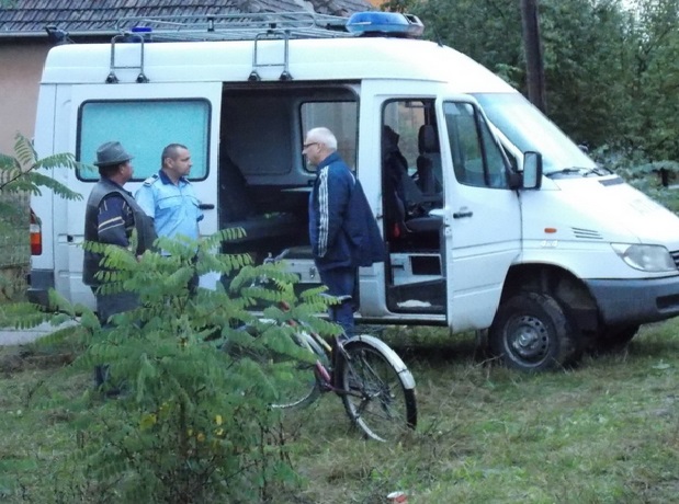 Tot mai mulţi BĂTRÂNI cad pradă CRIMINALILOR. OCTOGENARĂ, fără apărare, OMORÂTĂ în propria casă