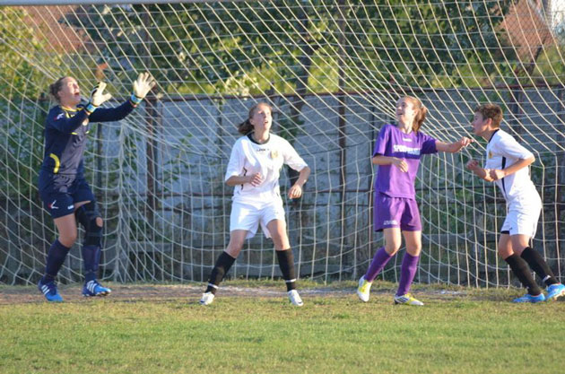 Și fetele joacă fotbal la Satu Mare