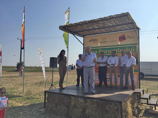Prefectul Eugeniu Avram, la Ziua Porumbului de la Diosig