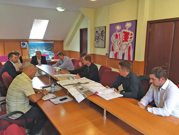 Prefectul Eugeniu Avram a ţinut audienţe la Negreşti