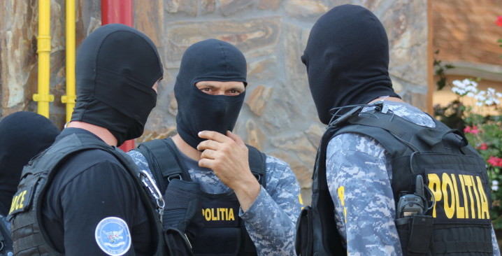 Proxeneţii din CENTRUL SĂTMARULUI, săltaţi de MASCAŢI