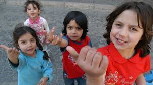 ALARMANT! În Satu Mare copiii CERŞESC de la zece ani şi se PROSTITUEAZĂ de la de 14 ani