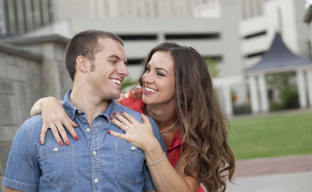 7 întrebări stupide pe care să nu i le pui unui bărbat