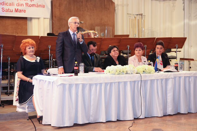 Tensiuni între medici şi asistenţii medicali