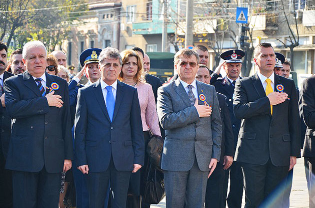 Ministrul Apărării Mircea Duşa vine în judeţ de Ziua Armatei