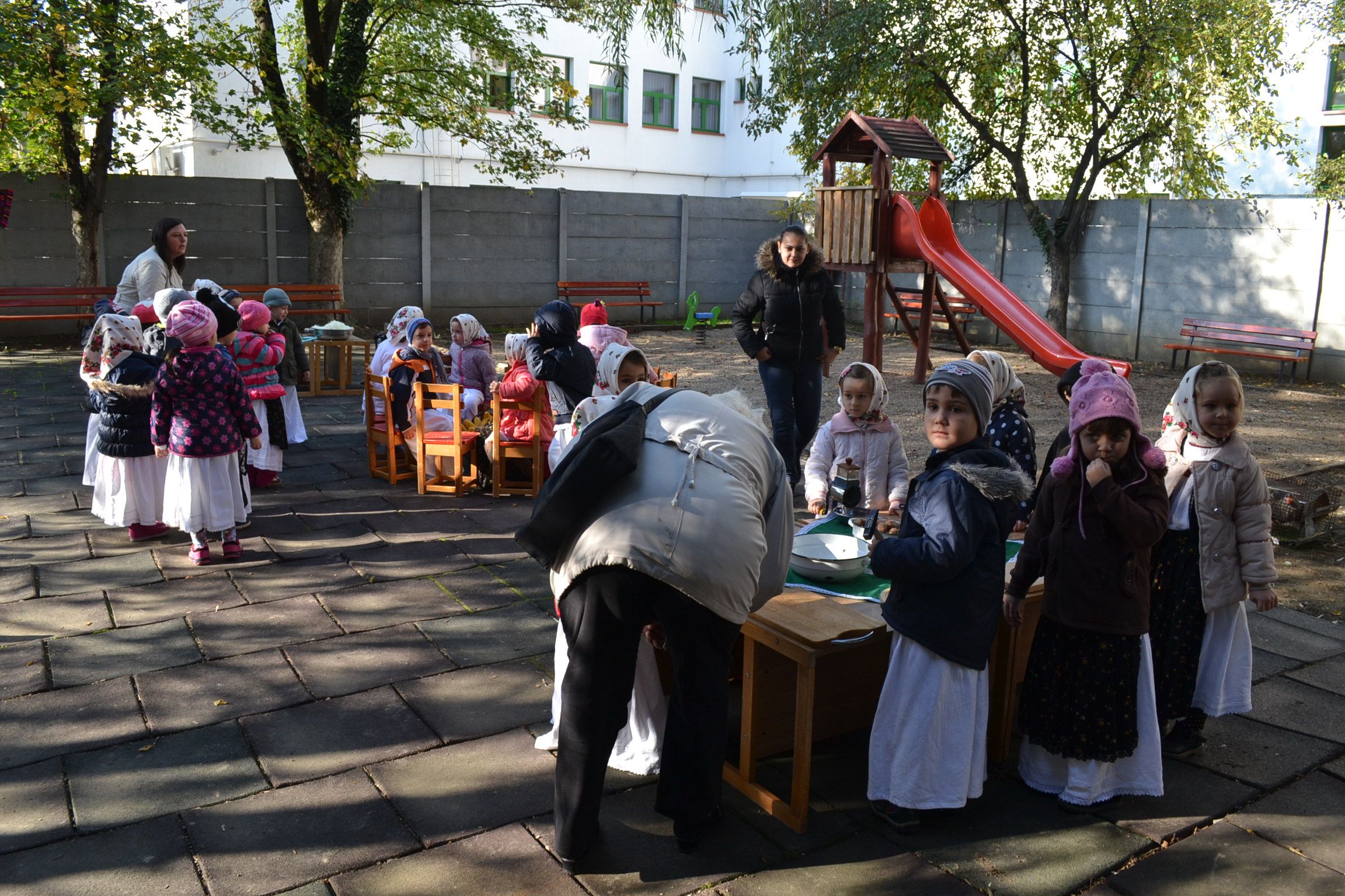 GRĂDINIŢĂ nr. 7 a fost bine DOTATĂ. PREŞCOLARII au organizat o SĂRBĂTOARE a TOAMNEI