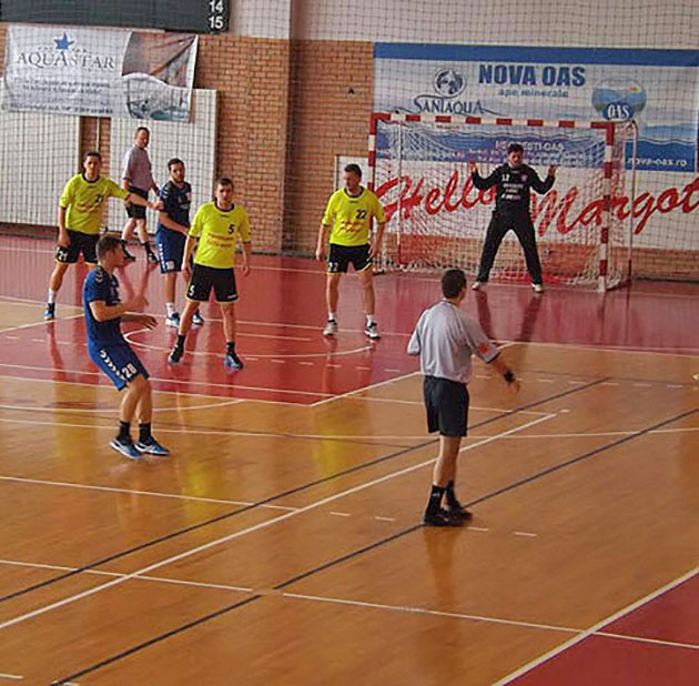 VICTORIE CU GUST AMAR! Elevii lui Istrate ameninţă cu neprezentarea la antrenamente dacă nu îşi vor primi salariile