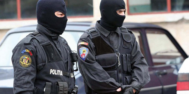 Grupare de traficanţi de maşini de lux cu ramificaţii la Satu Mare