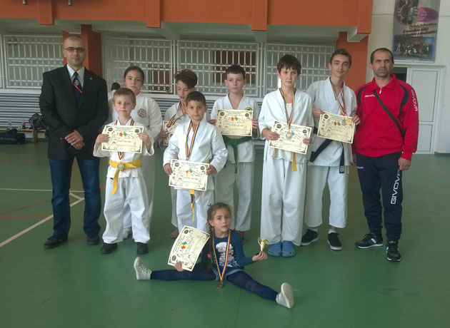 CS Okinawa cu opt  podiumuri la Cupa României