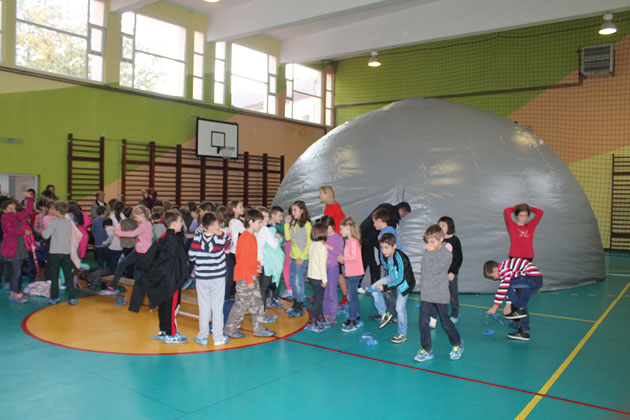 Planetariu mobil, în premieră  la Satu Mare
