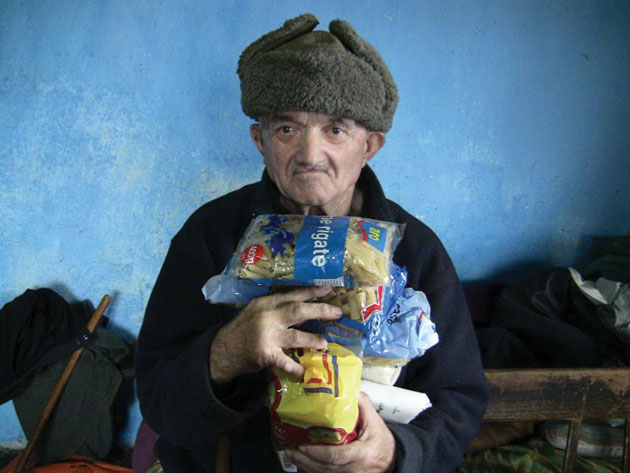 Ajutoare comunitare şi pentru săracii lipiţi pământului