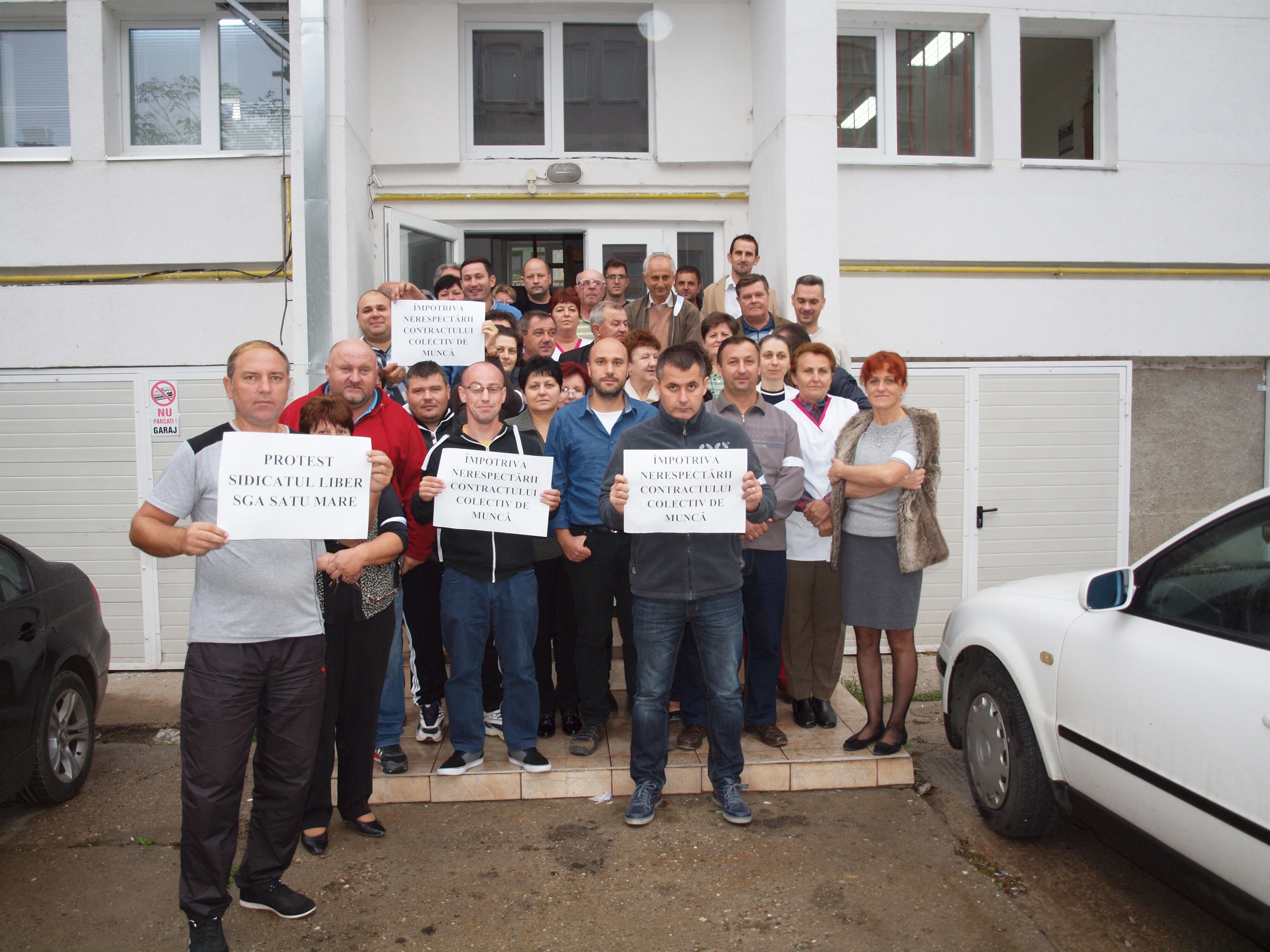 Angajaţii de la “Apele Române” au intrat în GREVĂ japoneză