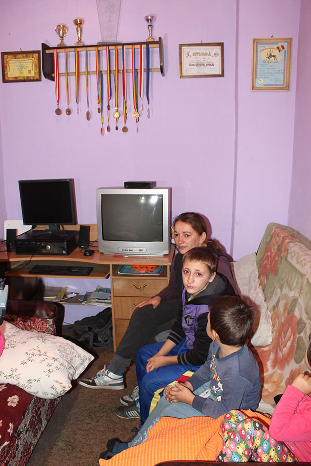 Gest umanitar - Campioni pentru campionul Raul Zarzu