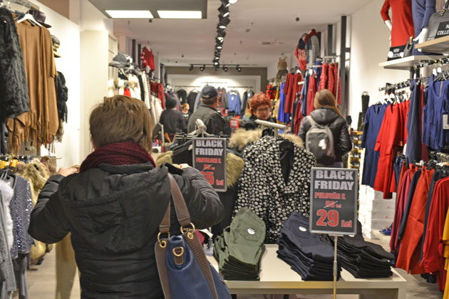 Febra Black Friday i-a cuprins şi pe sătmăreni