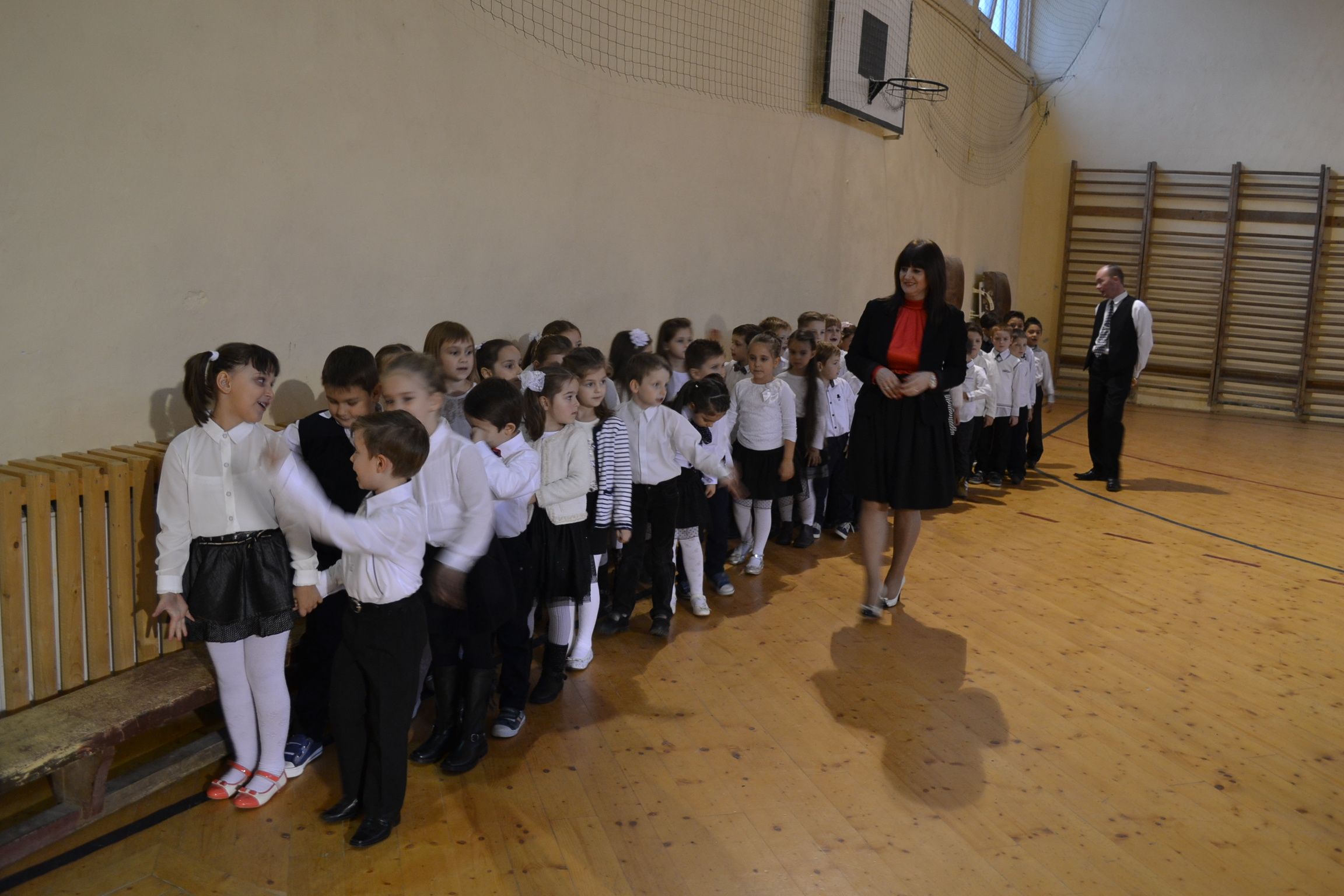 Predarea Ştafetei Uniformelor la Şcoala Gimnazială nr. 3 Negreşti