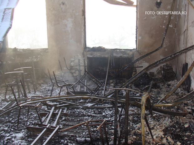 O TREIME dintre ŞCOLILE SĂTMĂRENE se pot TRANFORMA oricând într-un CLUB COLECTIV