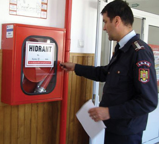 Pompierii au identificat zeci de nereguli în cluburi, discoteci şi baruri