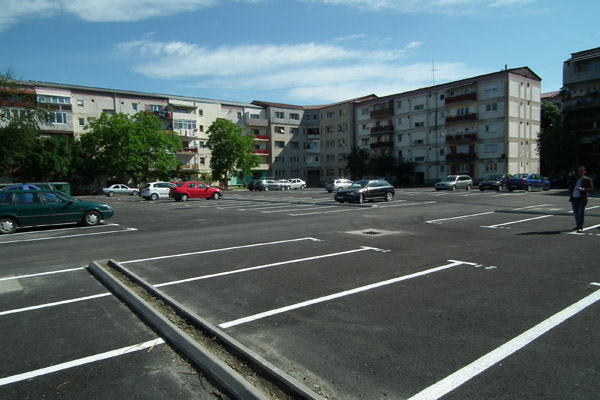 TAXELE de rezervare a PARCĂRILOR se ÎNJUMĂTĂŢESC în Satu Mare