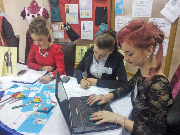 Târgul firmelor de exerciţiu la Colegiul tehnic  “Elisa Zamfirescu”