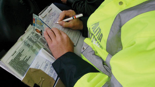 Permise suspendate pe bandă rulantă