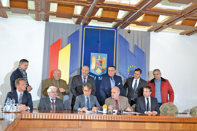 Contractul pentru centură şi al treilea pod a fost semnat