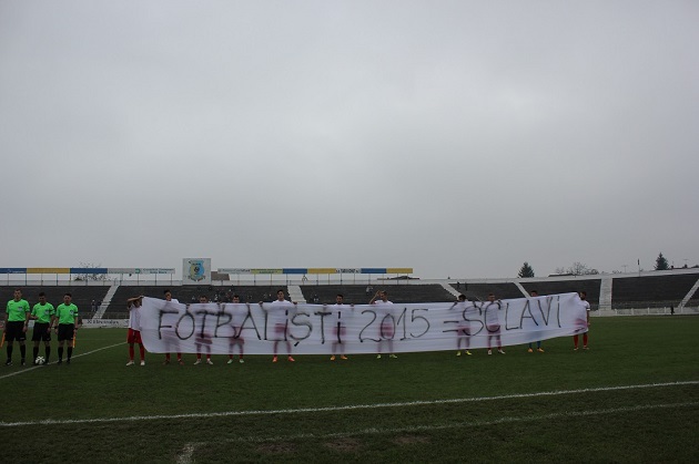 FC Olimpia – Metalul Reşiţa, meciul care nu s-a mai disputat!  “Fotbalişti 2015 = Sclavi”